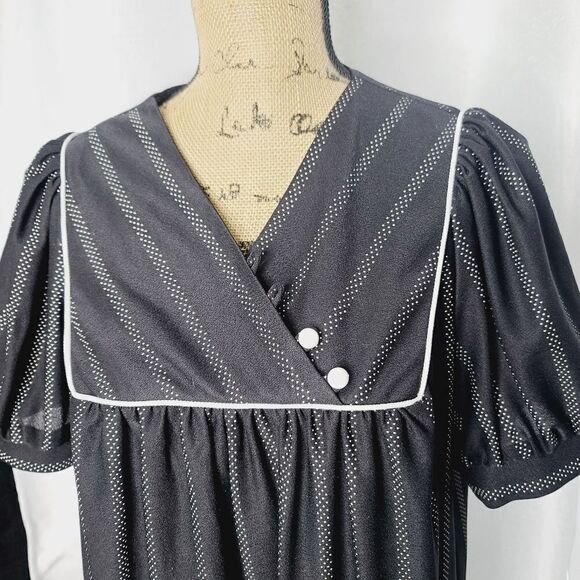 Vintage 60s 70s Dark Boho Black White Polka Dot Mumu House Dress - Picture 3 of 15